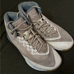 Under Armour Curry Basketball Shoes Size 8